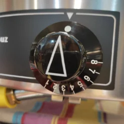 Allume Gaz Briquet FIRE FINGER AdHoc Rouge -Pas Cher Touche Cuisine Magasin allume gaz briquet fire finger adhoc rouge 2 scaled