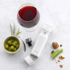 DoorStore Knives Set De 4 Couteaux Elevate Et Leur Boitier Rangement Placard Joseph Joseph SC 10 DoorStore Knives Set De 4 Couteaux Elevate Et Leur Boitier Rangement Placard Joseph Joseph SC -Pas Cher Touche Cuisine Magasin doorstore knives set de 4 couteaux elevate et leur boitier rangement placard joseph joseph sc 3